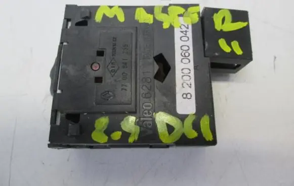 Renault Master II Light switch 8200002439