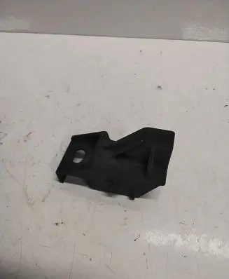 Radiator mount bracket