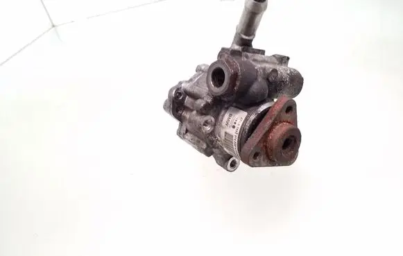 BMW 3 E90 E91 Power steering pump 7692974546
