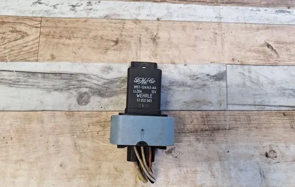 Mazda 2 Glow plug pre-heat relay 51252003 1346