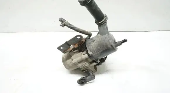 Citroen C4 I Power steering pump 9681545980