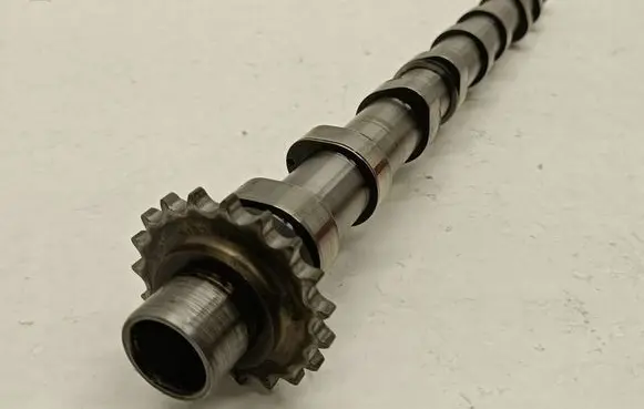 Ford Mondeo MK II Camshaft 