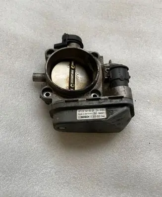 Mercedes-Benz C W203 Throttle valve 1121410025 0205003046