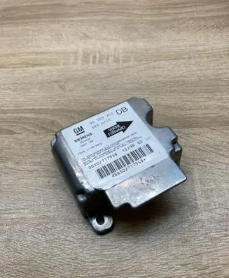 Opel Vectra B Airbag control unit/module 90569350 5WK4188