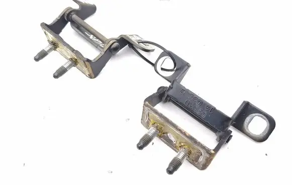 Jeep Cherokee Tailgate/trunk/boot hinge 580AD14092