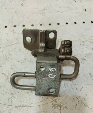 Volkswagen PASSAT CC Rear door lower hinge