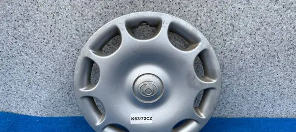 Mazda 323 F R14 wheel hub/cap/trim BCIF37170