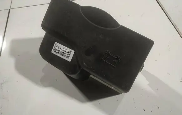 Peugeot 207 Fuse box cover 9650224080