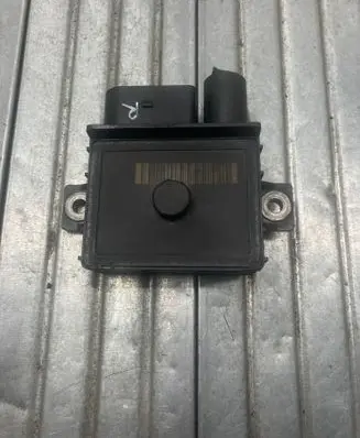 BMW 1 E81 E87 Glow plug pre-heat relay 7798000 120908 0004390822
