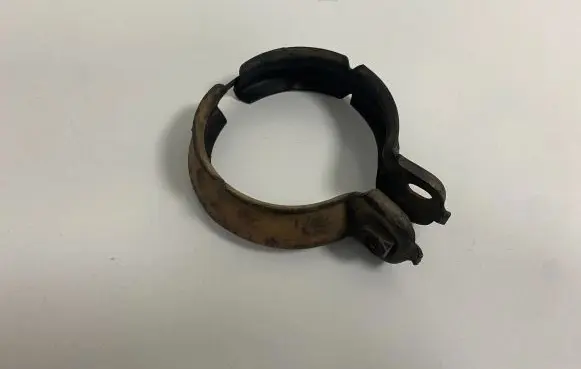 Mercedes-Benz E W211 Muffler pipe connector clamp A2034900441