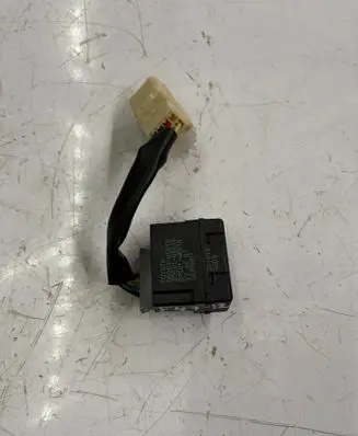 Lexus RX 330 - 350 - 400H Seat heating relay 8586405010