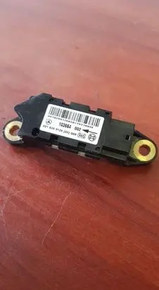 Mercedes-Benz E W211 Airbag deployment crash/impact sensor 0018209126
