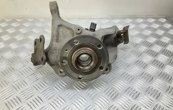 Front wheel hub