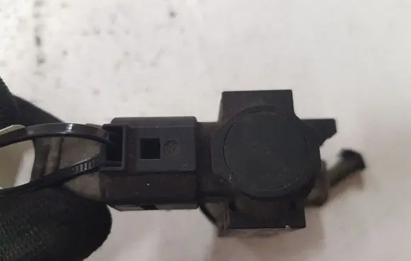 Volkswagen Golf IV Turbo solenoid valve 1J0906627 72290320