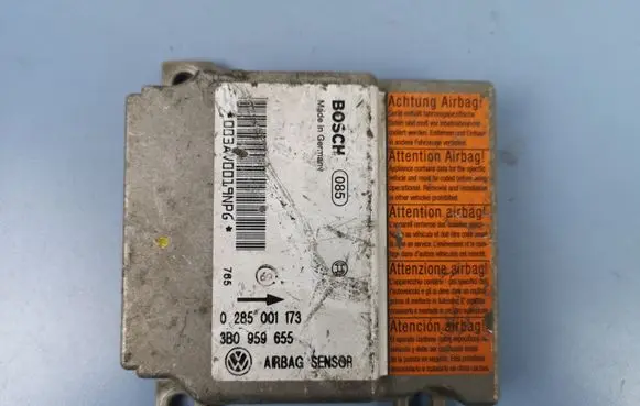 Volkswagen PASSAT B5 Airbag control unit/module 0285001173 3B0959655