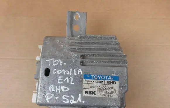 Toyota Corolla E120 E130 Power steering control unit/module 8965002020