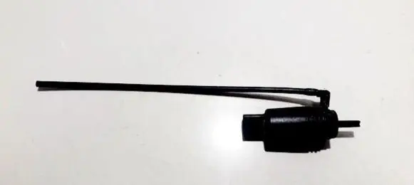 BMW 5 E39 Windscreen/windshield washer pump 67128377612