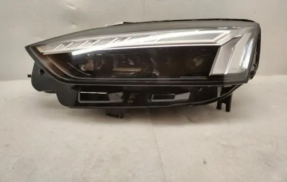 Audi A5 Headlight/headlamp