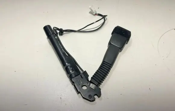 BMW 4 F36 Gran coupe Front seatbelt buckle 7259388