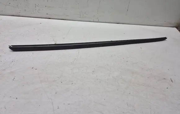 Audi A8 S8 D4 4H Windshield trim 4H0854327