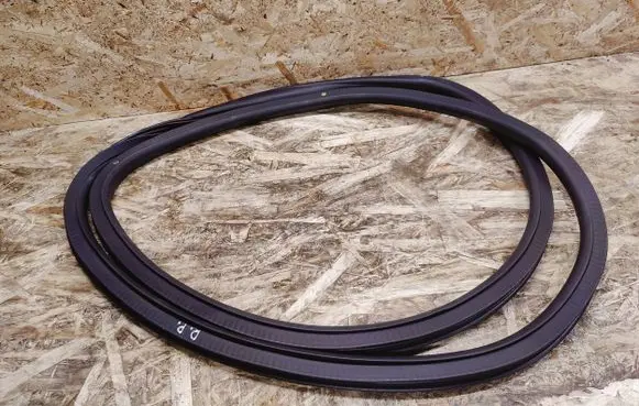Cadillac XTS Front door rubber seal 