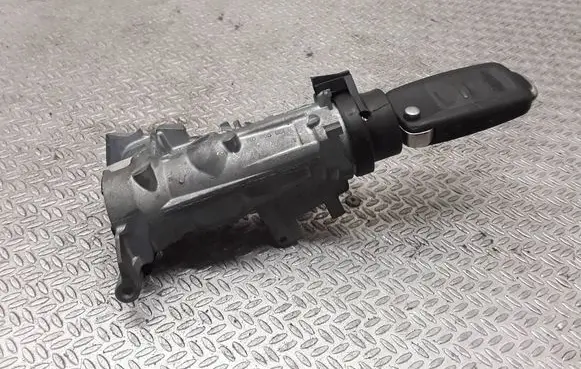 Volkswagen Touran I Ignition lock 1K0905851B