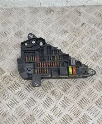 BMW 5 E60 E61 Fuse box set 6906588 518811039