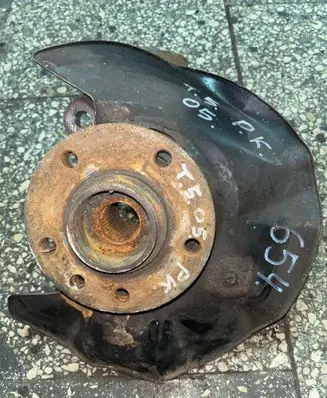 Volkswagen Transporter - Caravelle T5 Front wheel hub