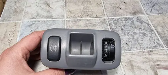 Toyota Yaris Headlight level height control switch 777197