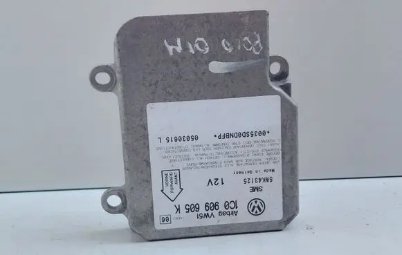 Volkswagen Polo IV 9N3 Airbag control unit/module 1C0909605K