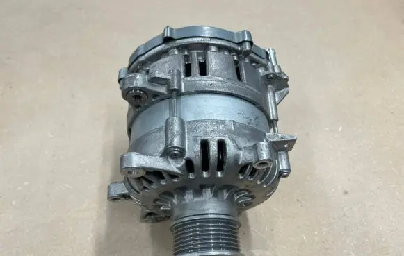 Mercedes-Benz C W206 Generator/alternator A0009008135 A0009013917