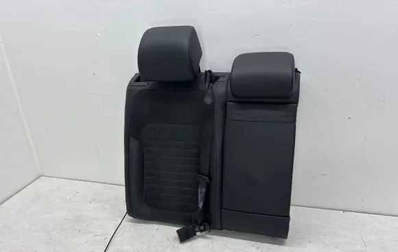 Volkswagen PASSAT B7 Rear seat