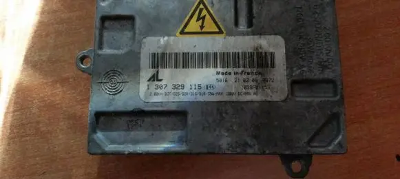 Audi A4 S4 B7 8E 8H Headlight ballast module Xenon 1307329115 1035500015