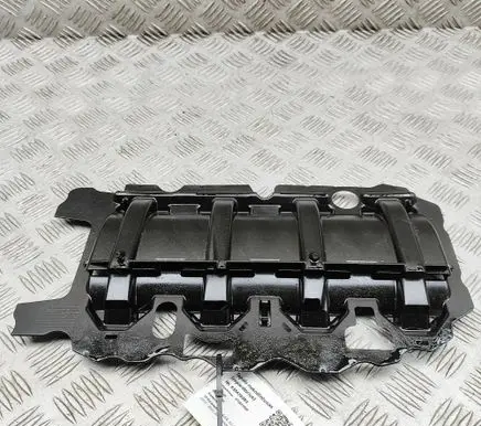 Audi A3 S3 8V Oil breather separator 04E103623E
