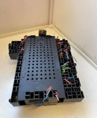 Volvo V70 Fuse module 08688434