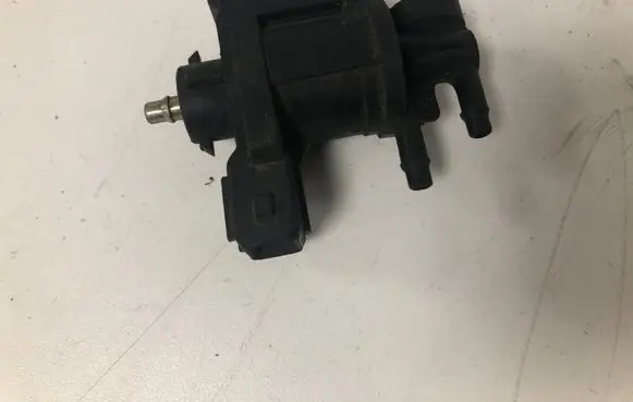 Ford Mondeo Mk III Turbo solenoid valve 93BB9H165BA