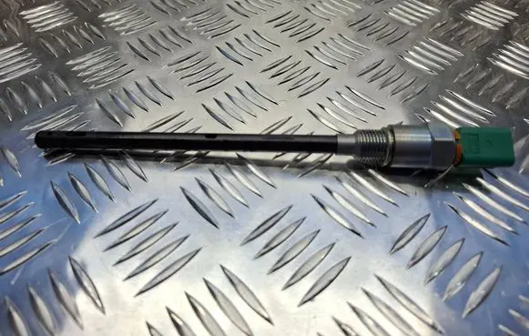 Peugeot 207 Oil level sensor 96453990 9645397180