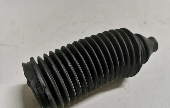 Dodge Durango Steering tie rod boot 