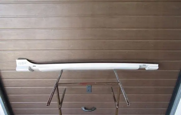 Front sill (body part)