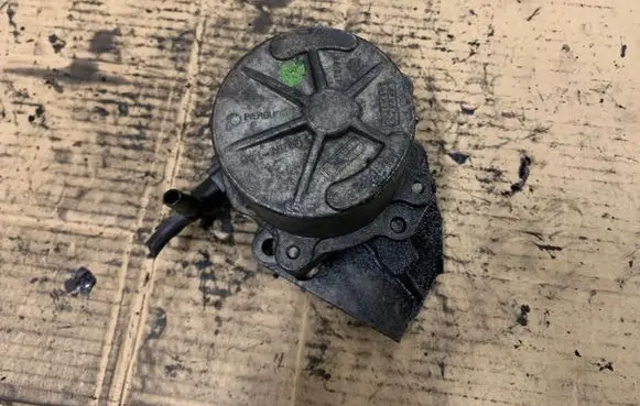 Citroen Berlingo Vacuum pump 96111230