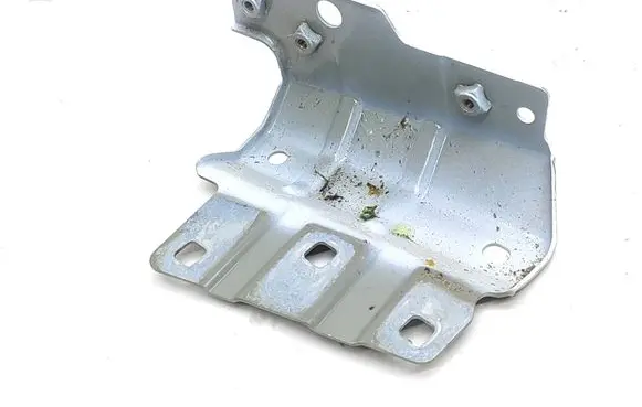 Other engine bay part