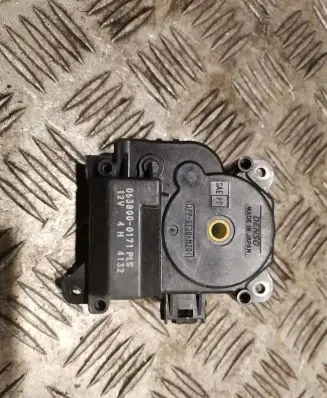 Lexus IS 220D-250-350 Intake manifold valve actuator/motor 0638000171
