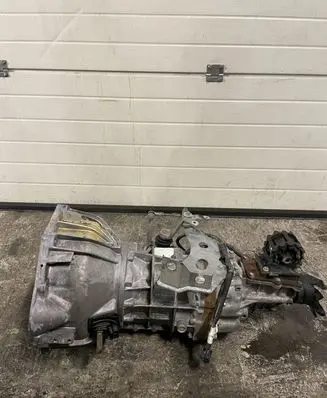 Toyota Hilux (AN10, AN20, AN30) Manual 5 speed gearbox 3303025454 3303025390