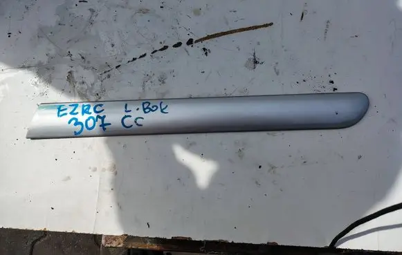 Peugeot 307 CC Side skirt rear trim 