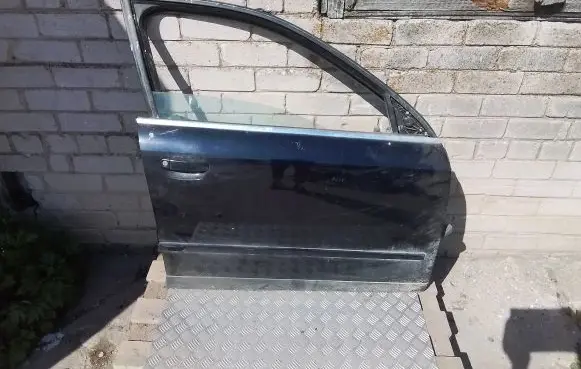 Audi A4 S4 B6 8E 8H Front door
