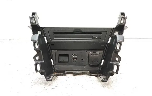 Mazda 2 Radio/CD/DVD/GPS head unit DB1L669G0D D09H669U0