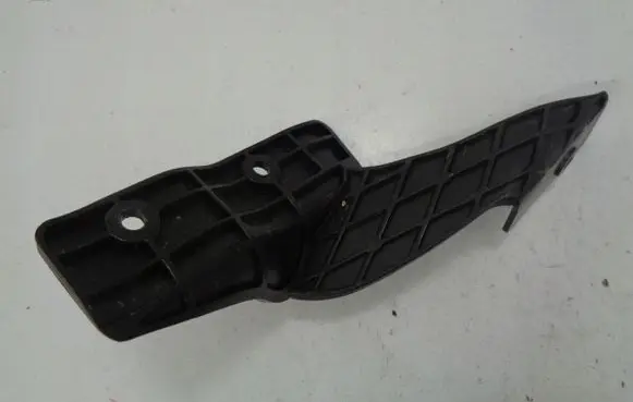 Citroen C4 Cactus Fender mounting bracket 9805295880