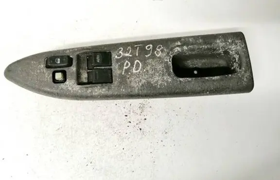 Toyota Avensis T220 Electric window control switch 7423105030 74231-05030-b0