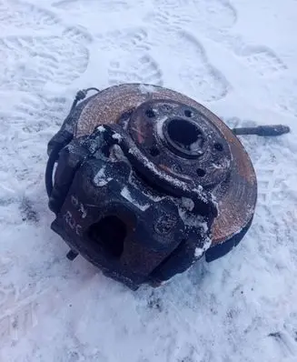 Peugeot 308 Front wheel hub