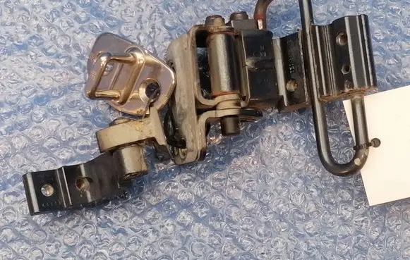 Audi A6 S6 C6 4F Rear door hinge set 8E0833411E